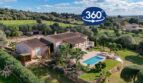 Luftaufnahme Luxusfinca Son Carrió mit Pool, Palmen, gepflegtem Garten und weitem Landschaftsblick