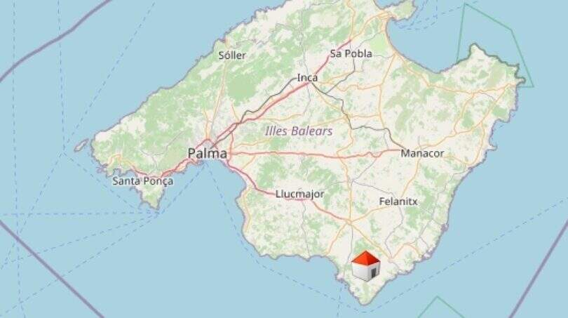 Karte von Mallorca mit Markierung in Ses Salines, Standort des 391m² Baugrundstücks im Süden der Insel.