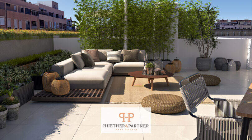 Moderne Dachterrasse mit Loungemöbeln, Bambus-Sichtschutz und Stadtblick – Neubau Cor 39, Palma de Mallorca