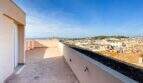 Amplia terraza en la azotea con vistas panorámicas sobre los tejados de Felanitx y colinas circundantes