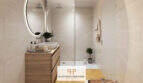 Modernes Badezimmer im Penthouse Cor 39 Palma mit Holzwaschtisch, beleuchtetem Rundspiegel und ebenerdiger Dusche