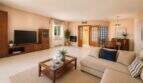 Living area with open room design and versatile use possibilities