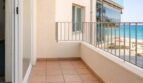 Meerblick-Balkon mit direktem Strandzugang