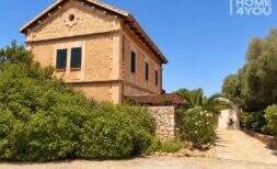Apartamento histórico de PB en la antigua estación de tren Son Coves, 123 m, 2 dormitorios, 2 baños, piscina, terrazas, aire acondicionado