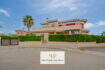 Außenansicht Villa Cala Murada: mediterraner Stil, Dachterrasse, Palmengarten, Hecke, Sackgassenlage
